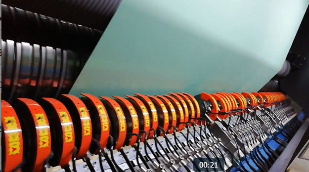 奧斯龍分切部運行