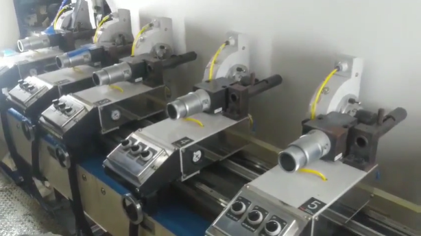 銅版紙自動對刀