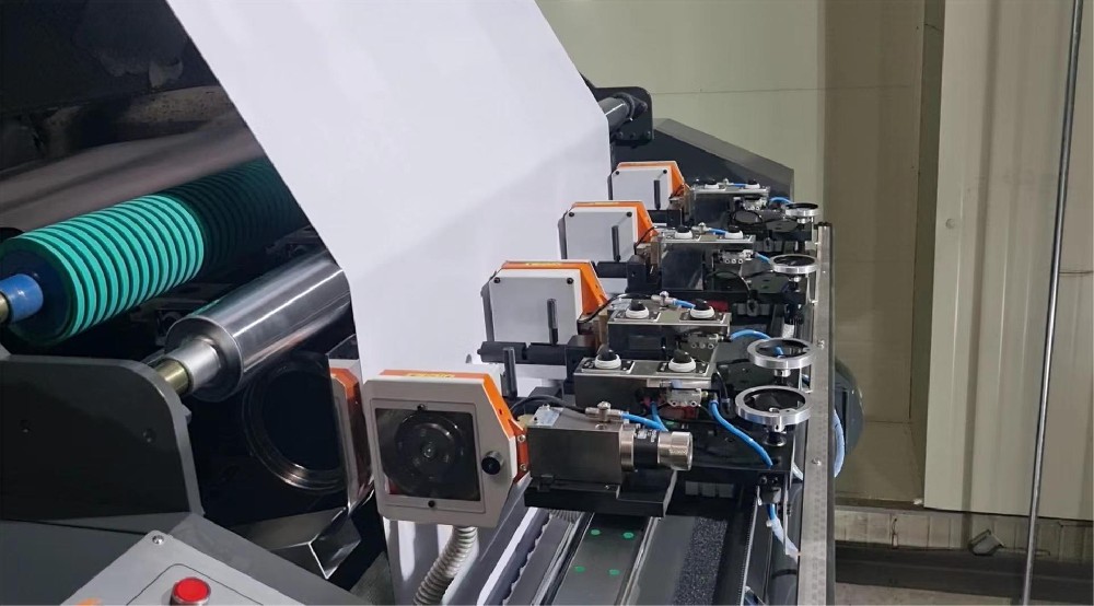 平板切紙機(jī)